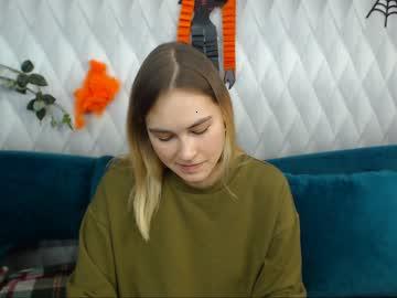 lovelyhemera chaturbate